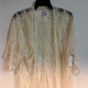Time and Tru Ivory Lace Kimono